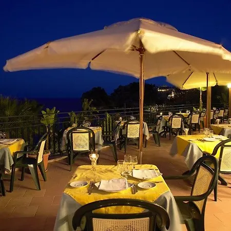 Baia Delle Sirene Hotel